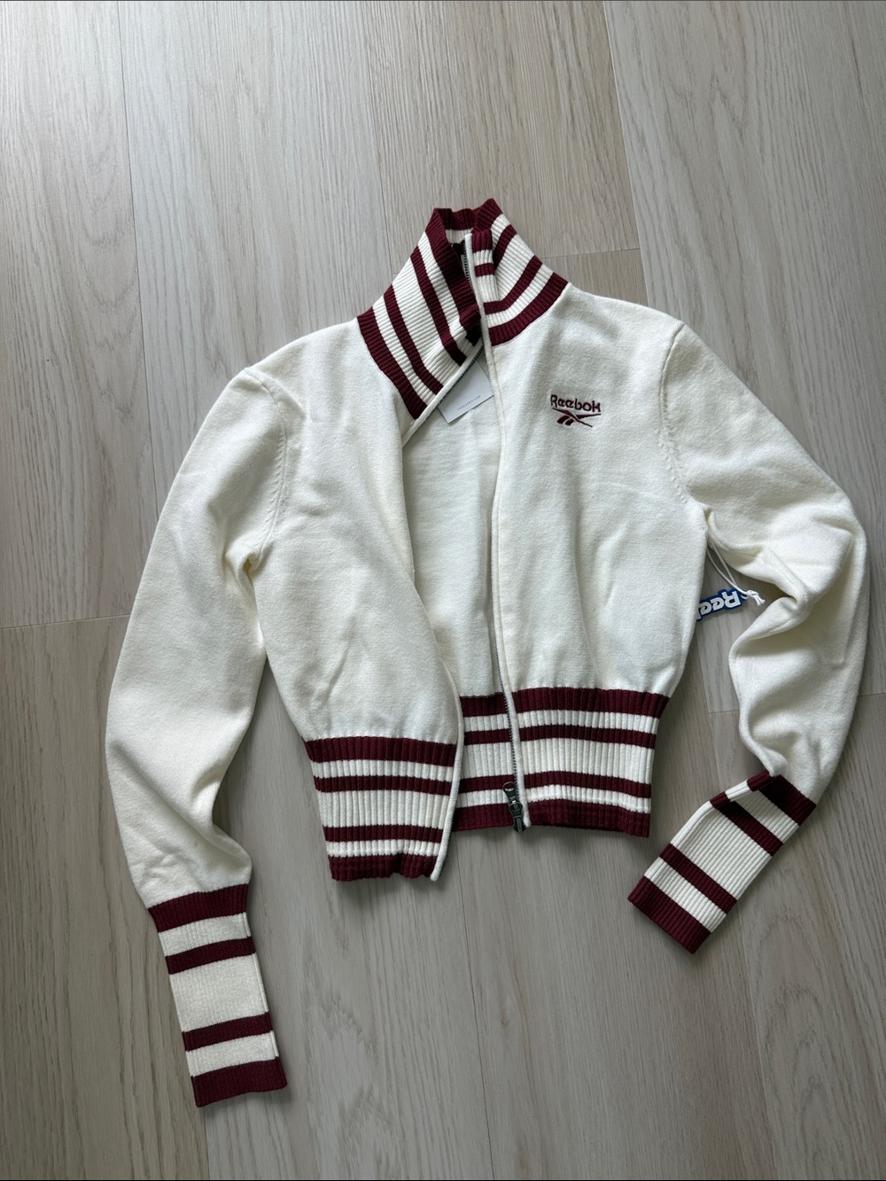 Reebok Cream & Burgundy Striped Zip-Up fitted cropped Jacket. NWT